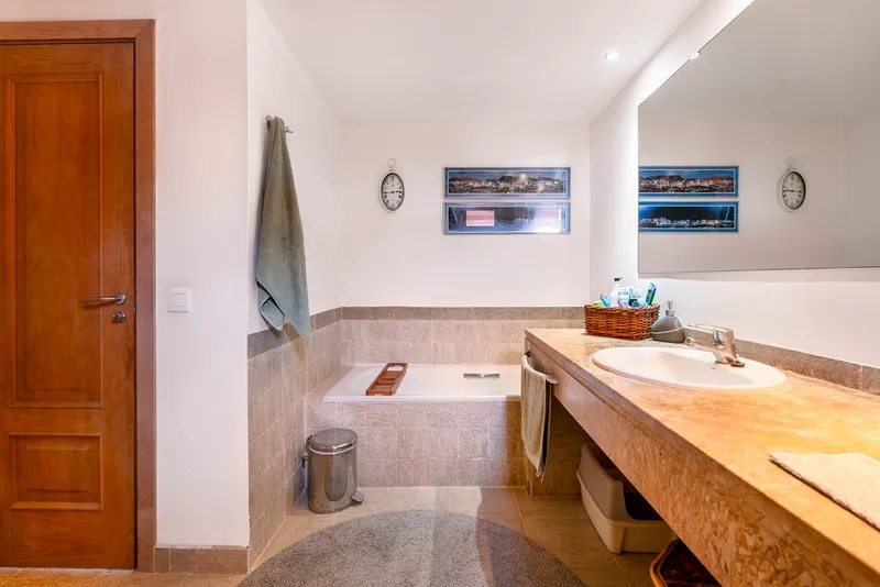 Top quality apartment for sale in Santa Ponsa with swimming pool and various terraces — photo 12
