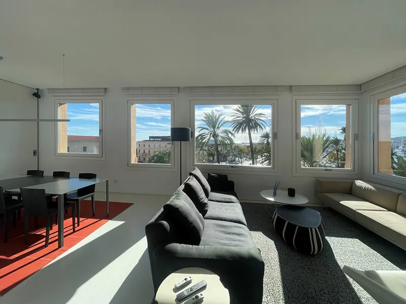 Luxury one-bedroom apartment with views and lift, La Lonja, Palma — photo 1
