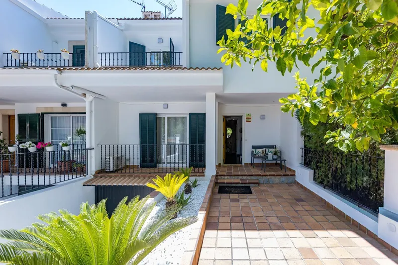 Semi-detached house - Palma de Mallorca (Secar de la Real), Built Surface 265m², Terrace Size 65m², 4... — photo 1