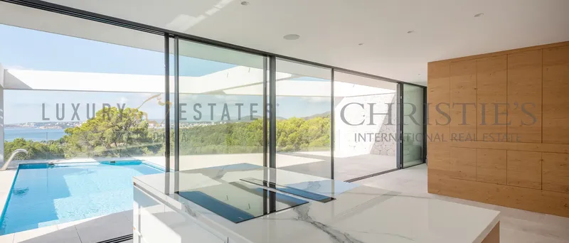 Modern new villa in Costa d'en Blanes with beautiful sea views — photo 3