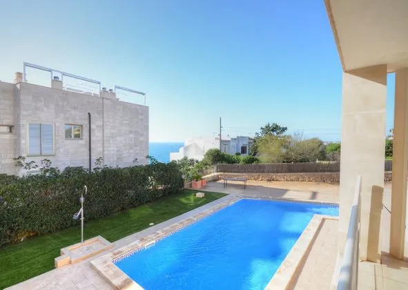 Flat / apartment in Cala Figuera, Santanyí — photo 1