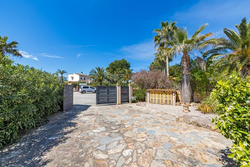 Detached house for sale in Sa Ràpita – Mediterranean garden, private pool and lots of privacy — photo 6