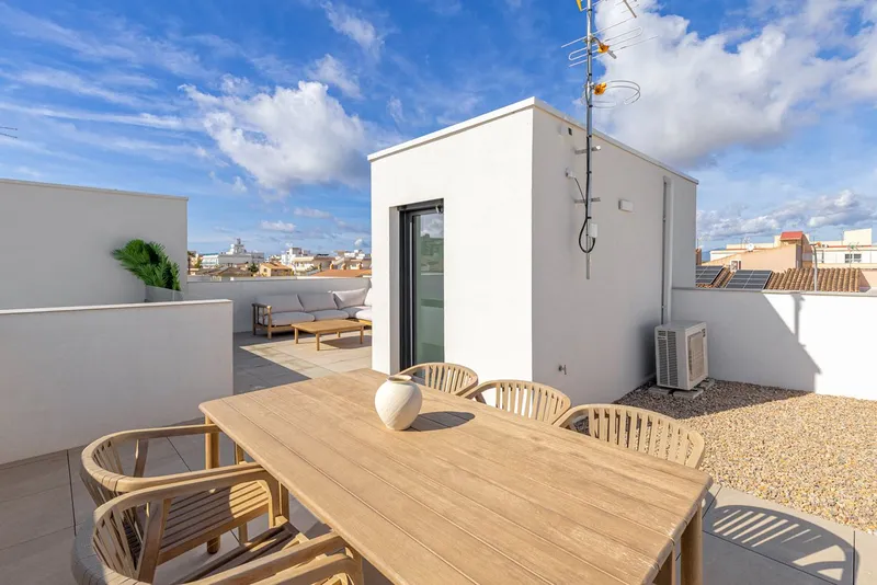 New build in Playa de Palma - terraced house with private pool and own roof terrace — photo 12