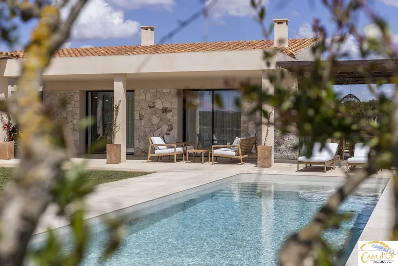 Contemporary Luxury Finca with Saltwater Pool and Panoramic Views near Es Trenc — photo 2