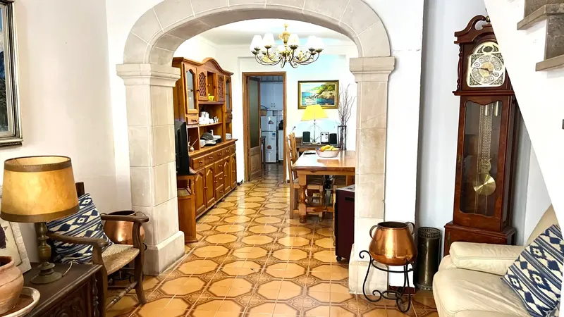 Townhouse for Sale in Pollença - Charm and Comfort in the Heart of the Historic Center — photo 2