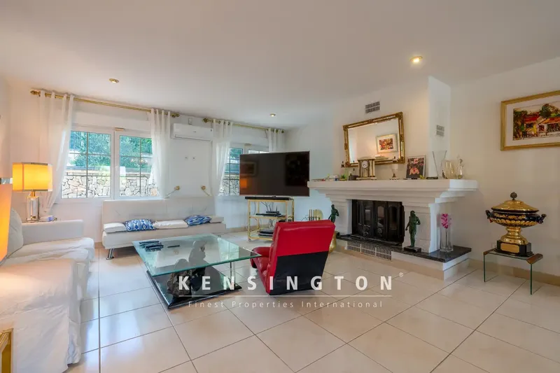 Spacious villa with pool in an exclusive location in the popular village of Costa de los Pinos with wonderful views — photo 8