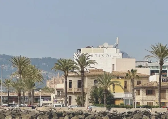 Terraced house in Calle Cortecera, Portixol-Molinar, Palma de Mallorca — photo 1