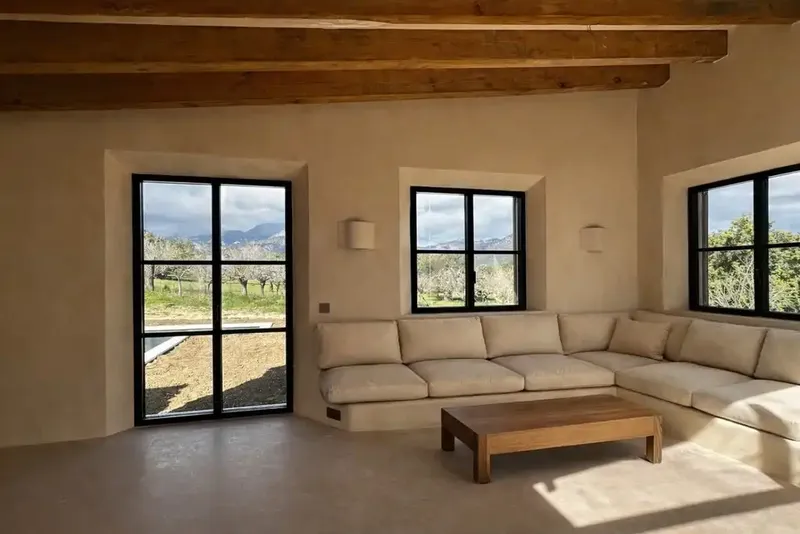 Located on more than 25,000 m² of private land, this newly built finca enjoys a quiet location between Selva and Campanet, two — photo 3