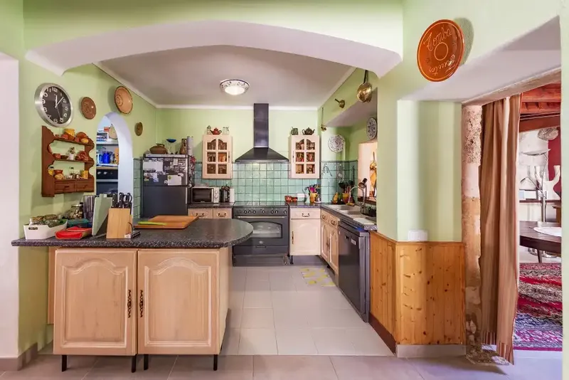 Charming townhouse for sale in Pollensa, on a corner plot on a quiet residential street, just a short — photo 4