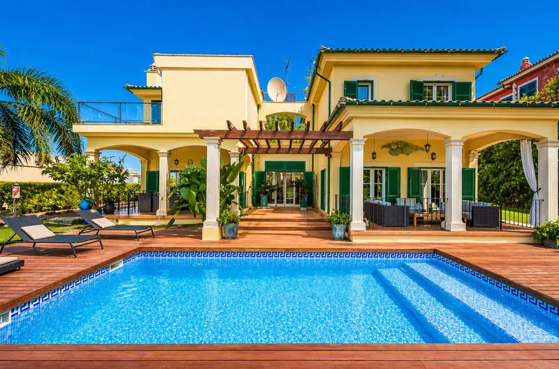 Beautiful villa in elegant style next to the golf club in Cala Vinyas — photo 1