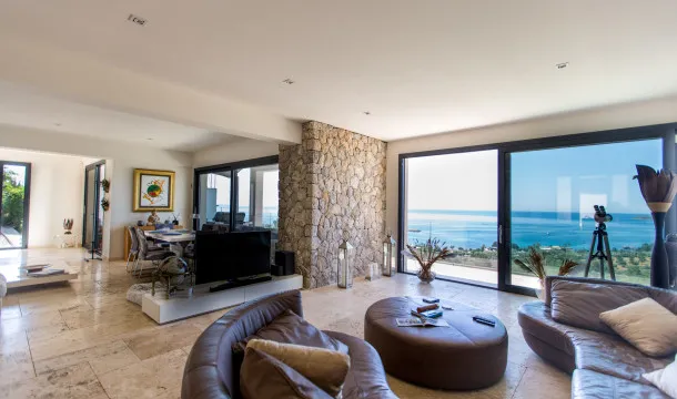 Renovated villa with spectacular views in Costa d'en Blanes — photo 10