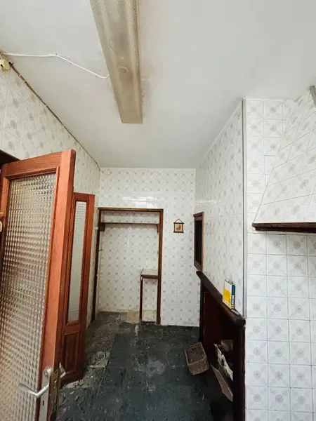 Discover this spacious townhouse of 258 m², distributed over three levels and located in a quiet residential area just minutes from — photo 12