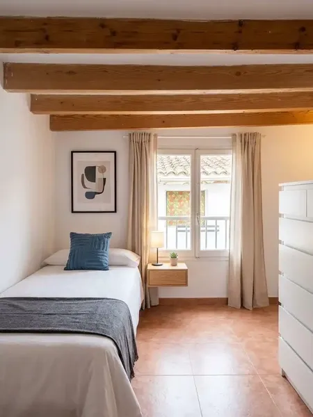 Important: The photographs in the advertisement are for guidance and show a possible renovation proposal of how the property could look after — photo 4