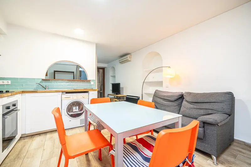 Reformed loft apartment in the exclusive La Calatrava area, in the heart of Palma's old town — photo 4