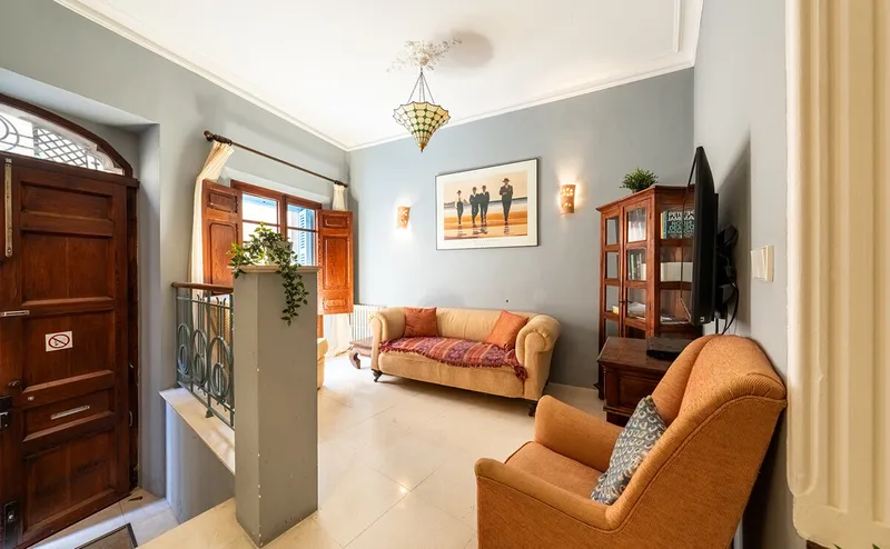 Renovated historic townhouse with roof terrace in ... — photo 10