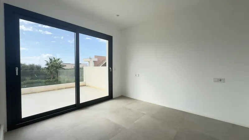 For sale is an exclusive villa in Cala Pi, located in a quiet residential area in the Torrent de Cala Pi. This high-quality property — photo 11