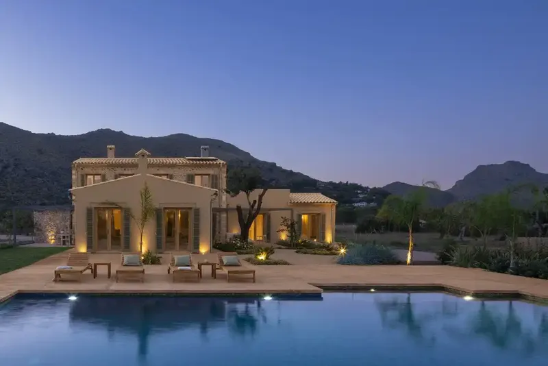 Price reduction from €3,950,000 to €3,475,000. Luxury finca ready to move into in an idyllic and perfect setting between Pollensa and Puerto Pollensa. — photo 1