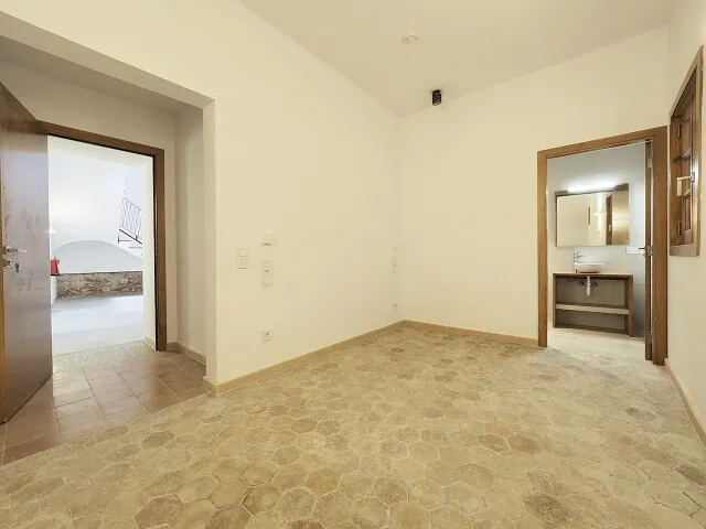 Boutique hotel recently renovated with valid operating license for sale in Sineu, Mallorca — photo 10