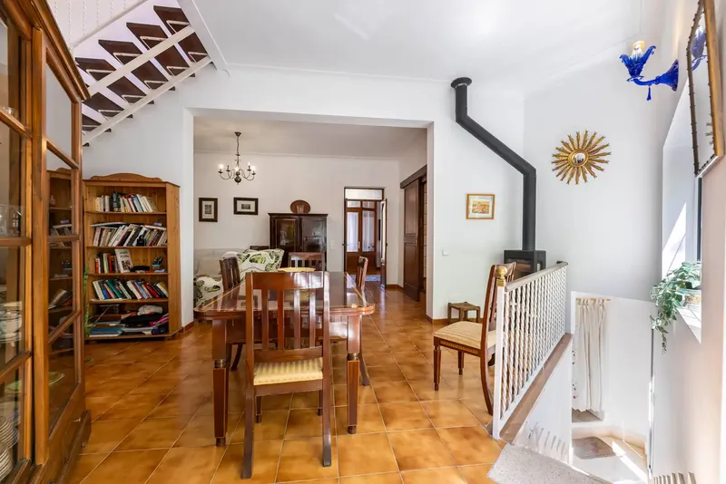 Discover the charm of the most authentic Mallorca in this beautiful home located in Pina, a quiet and characterful environment, ideal for — photo 2