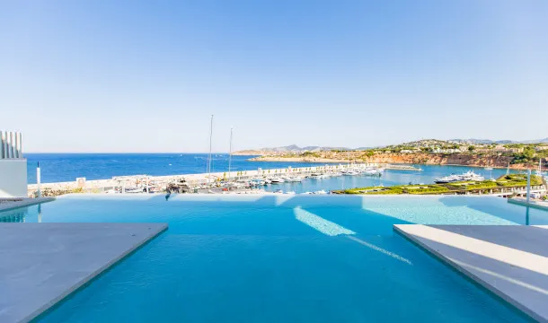 Design villa with incredible views of the sea and Port Adriano — photo 5