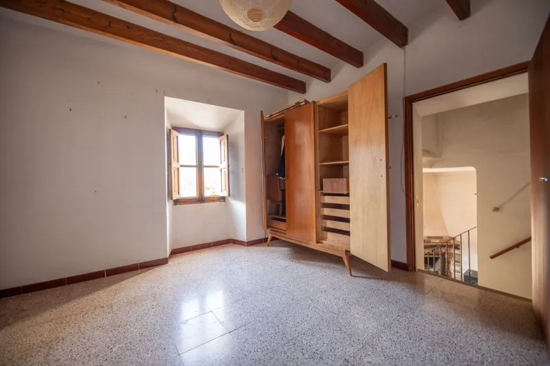 Property to renovate in Deià centre — photo 11