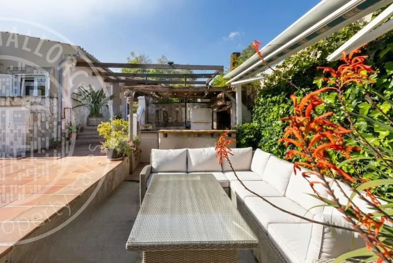 260508 – Charming Family Home near Beaches and Amenities — photo 9