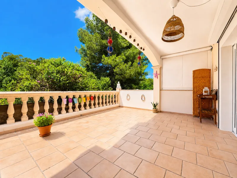 Elegant townhouse in exclusive residence next to the golf courses in Camp de Mar Mas — photo 8