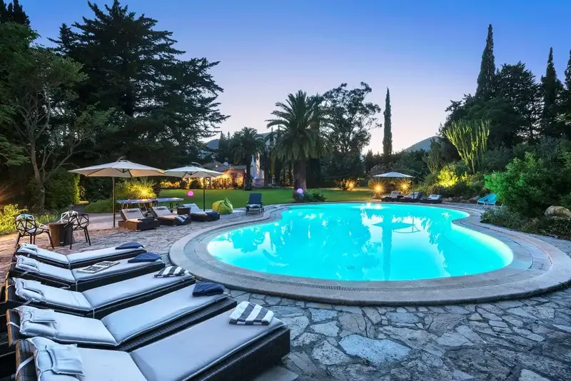 We are pleased to present this unique and very private finca for sale, located very close to Puerto Pollensa. — photo 1