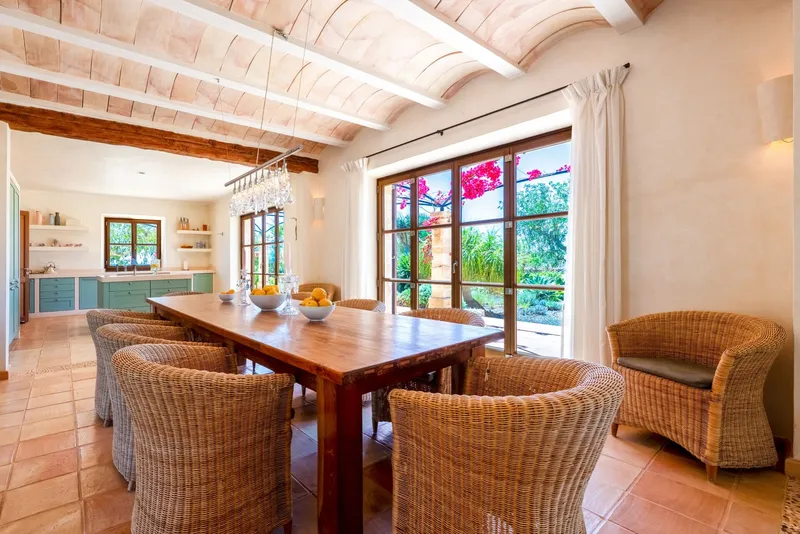 Self-sufficient finca near Santanyí with panoramic views and heated pool — photo 10