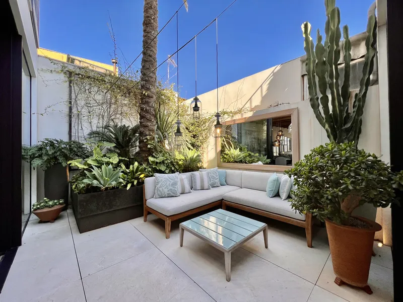 Exclusive house with pool on the front line in El Molinar — photo 10
