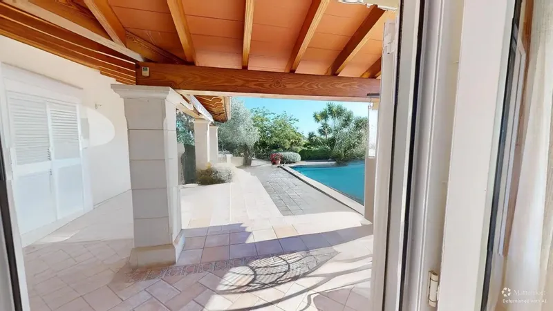 Only investors!!! Property not available to live in!! The bare ownership of the property is sold with the life usufruct in favor of — photo 7