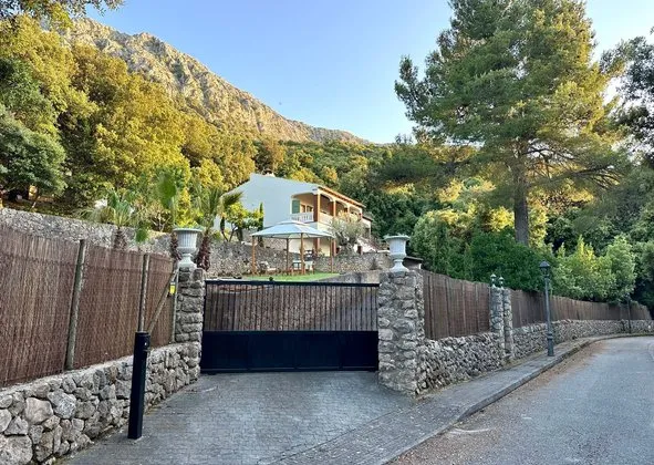 Detached house in Calle b, Escorca — photo 2