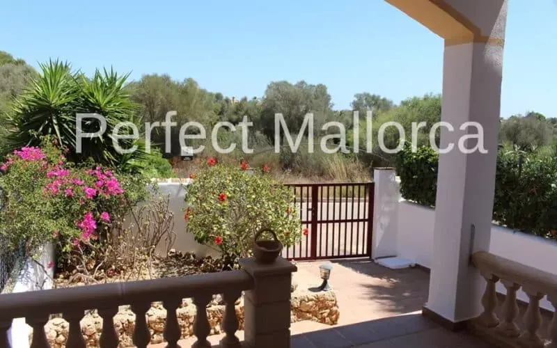 Well-kept mid-terraced house with sunny terrace in Cala Murada — photo 2