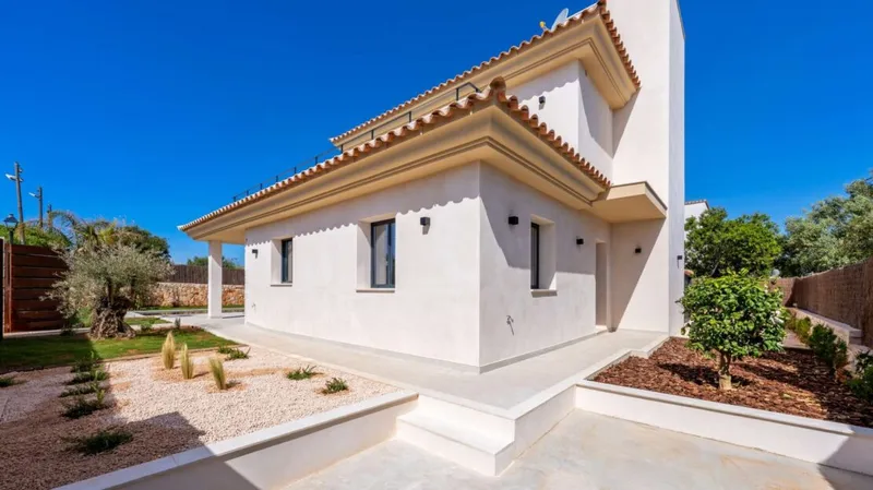 New build villa in Cala Llombards – with sea views and clear architecture near the beach — photo 7