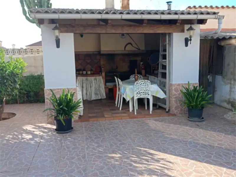 Chalet in Palmanyola with 4 double bedrooms, 2 full bathrooms, 2 living-dining rooms, kitchen with pantry. 230 m² built on plot — photo 5