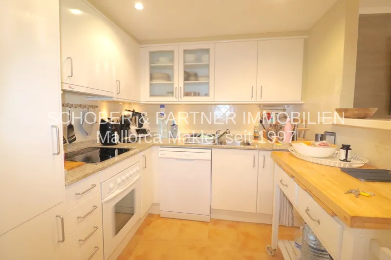 Spacious 4-room apartment with a pr ... — photo 9