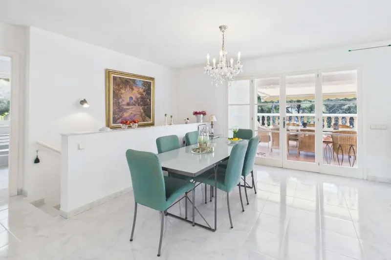 Mediterranean jewel in Costa de la Calma - spacious property with exceptional plot potential! — photo 10