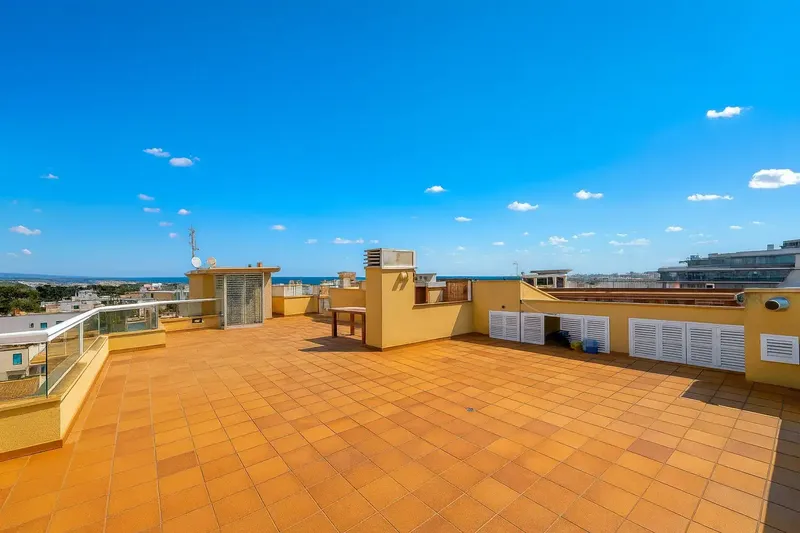 Spectacular penthouse with 115 m² terrace and 360º views in Can Pastilla — photo 2
