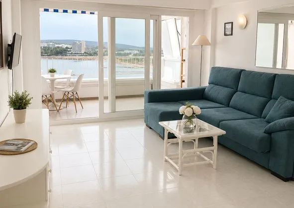 Flat / apartment in Calle Martín Ros García, 18 a, Magaluf, Calvià — photo 2