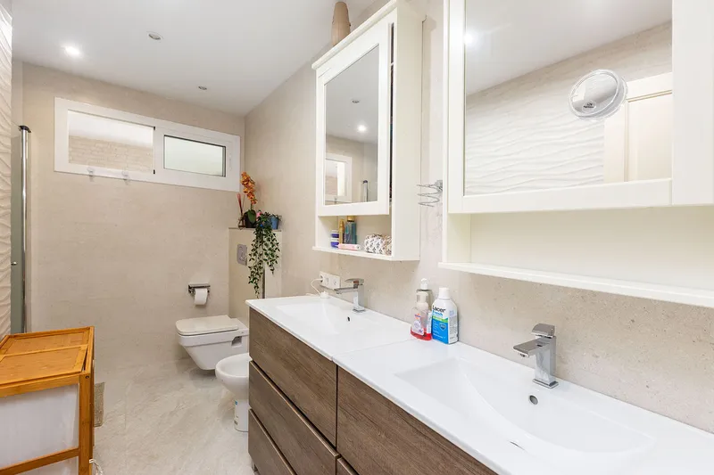 Mediterranean family villa in a prime residential location — photo 12