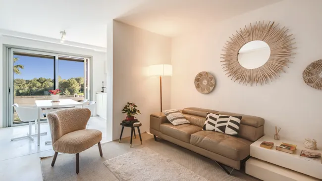 Modern luxury flat with exclusive atmosphere and communal pool — photo 5