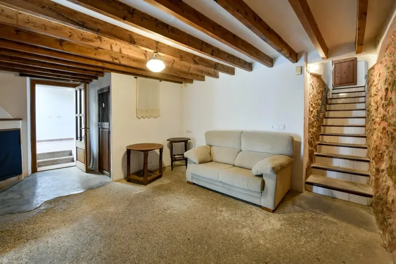 Village house with garage!!! We offer this spacious village house located on a quiet street in Selva, near the center. — photo 9