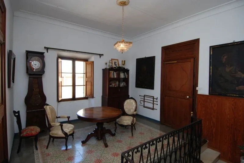 Bright and spacious apartment in the old down town of Manacor — photo 4
