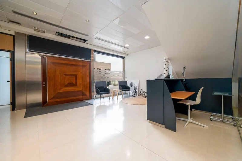 Office in Palma de Mallorca, Province of Balearic Islands — photo 1