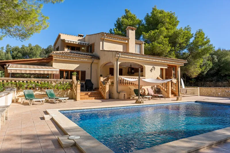 Quiet location country property for sale in Alcudia with private pool and sunny terraces — photo 1