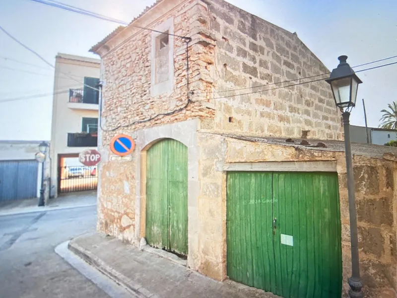 Village house with great investment and renovation potential, Santanyí — photo 1