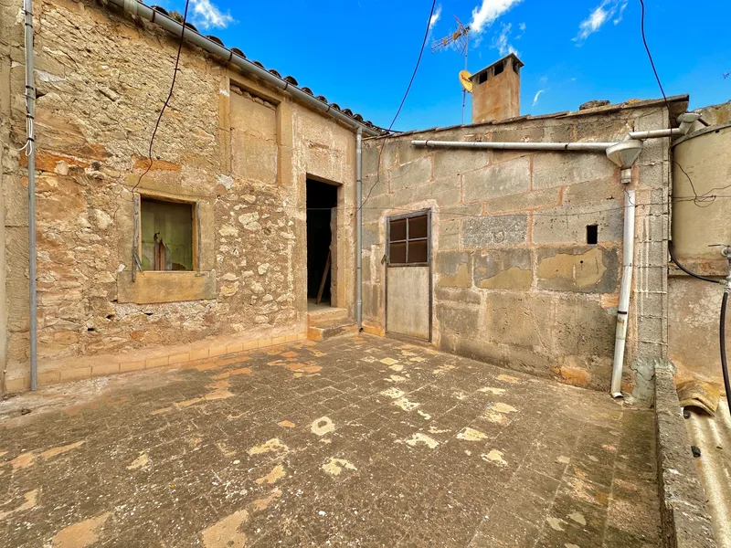 Village house to renovate in south-east orientation — photo 6