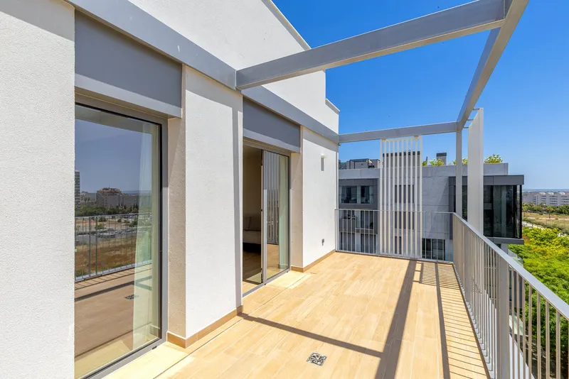 Penthouse in Palma - Spacious Terrace with Sea Views — photo 7