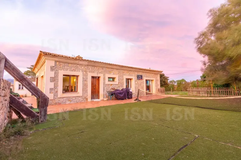 Santa Eugenia: beautiful rustic house, completely clad in stone, in a charming setting of Santa Eugenia, on a plot of 3,000 — photo 11