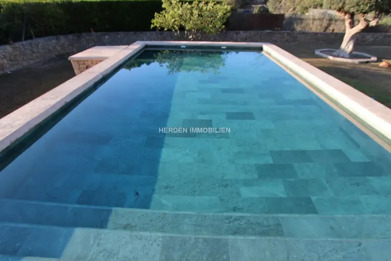 Herden Immobilien Mallorca sells a wonderful rustic estate in magnificent condition in Calvià with panoramic views and total privacy. — photo 2